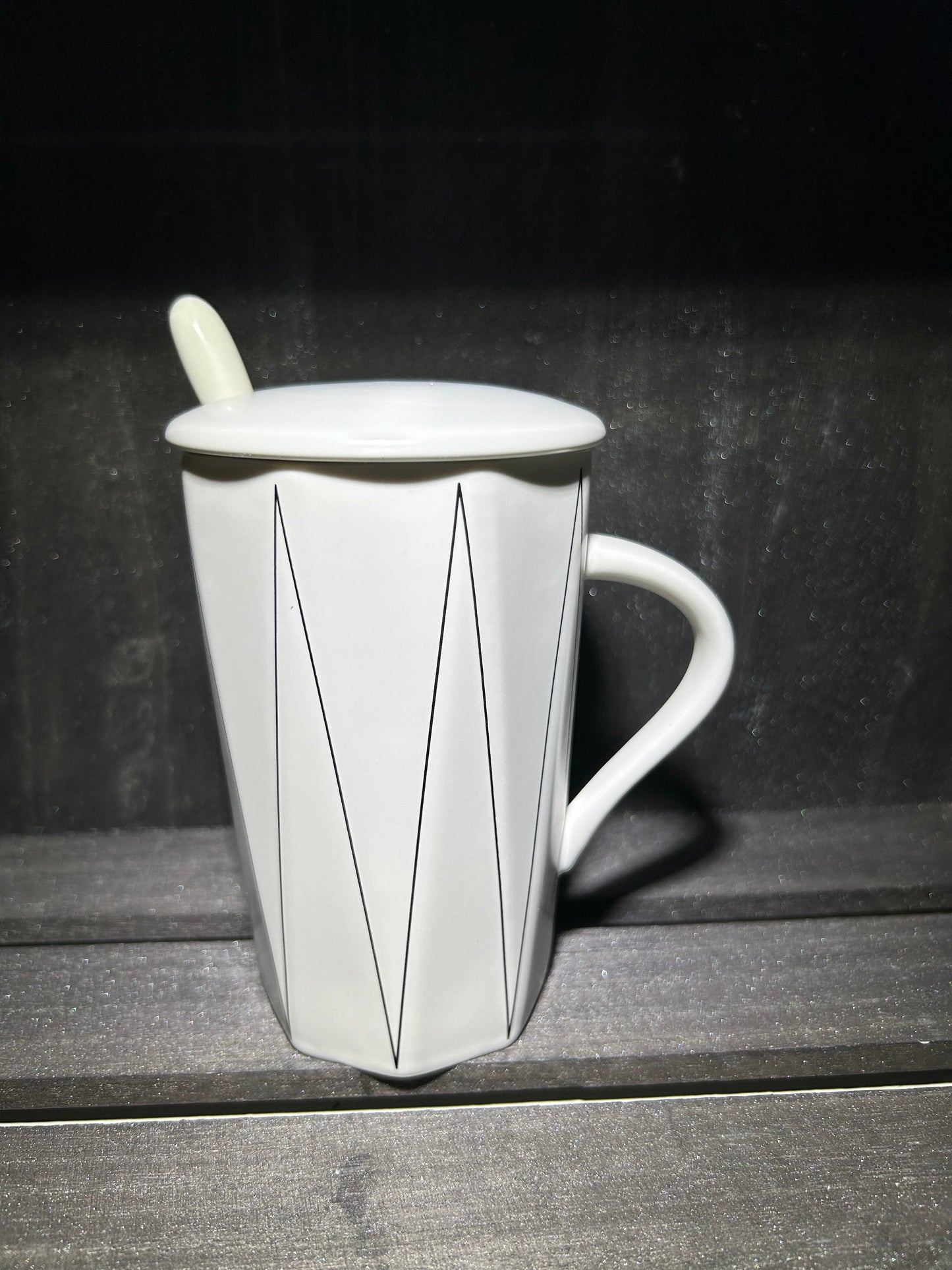 Ceramic tea mug with spoon & lid